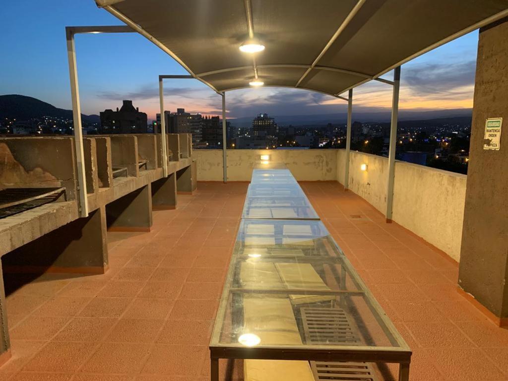 Edificio Hipolito Irigoyen Apartamento